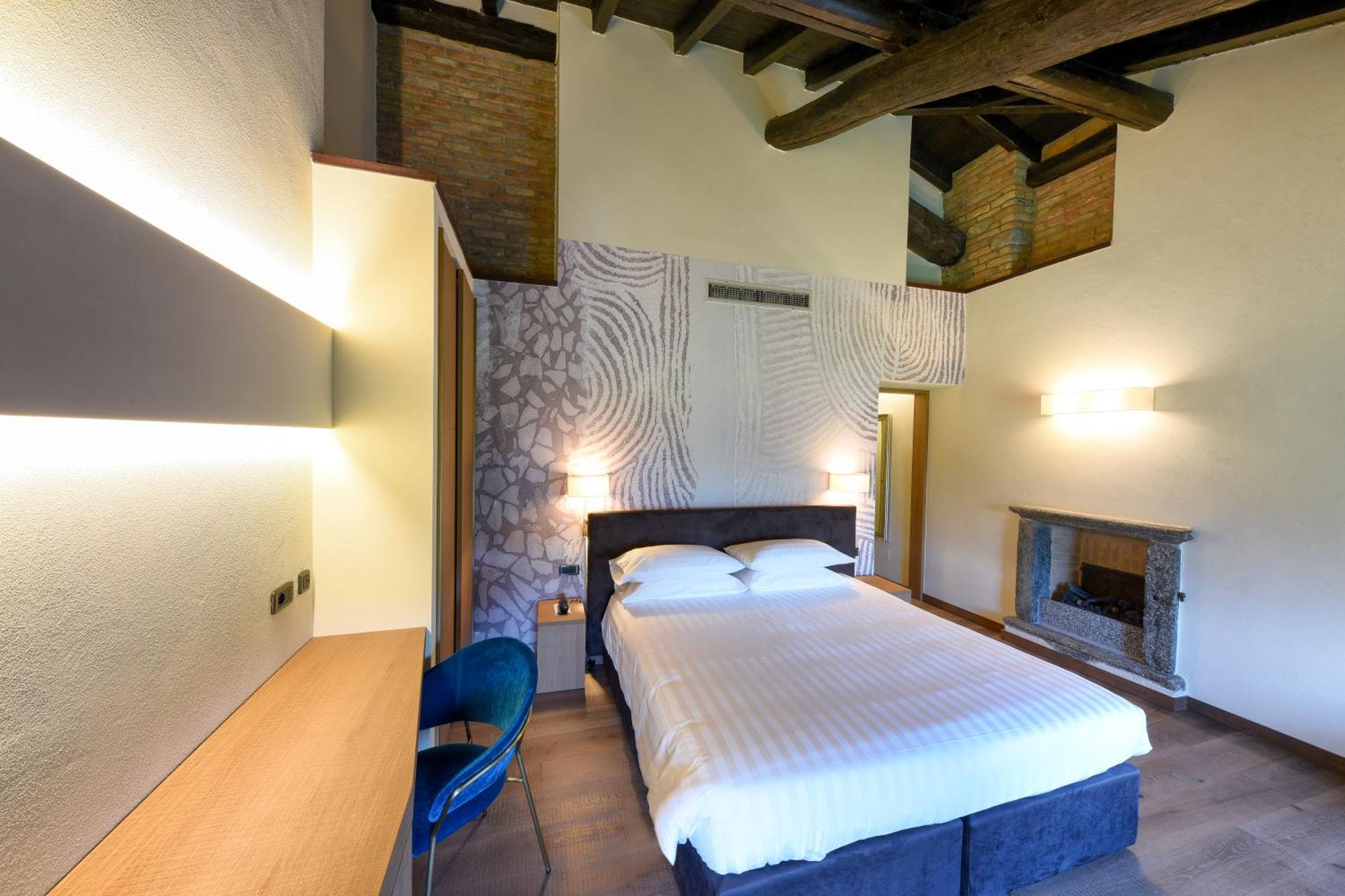 Relais & Spa Castello Di Casiglio Erba Chambre photo